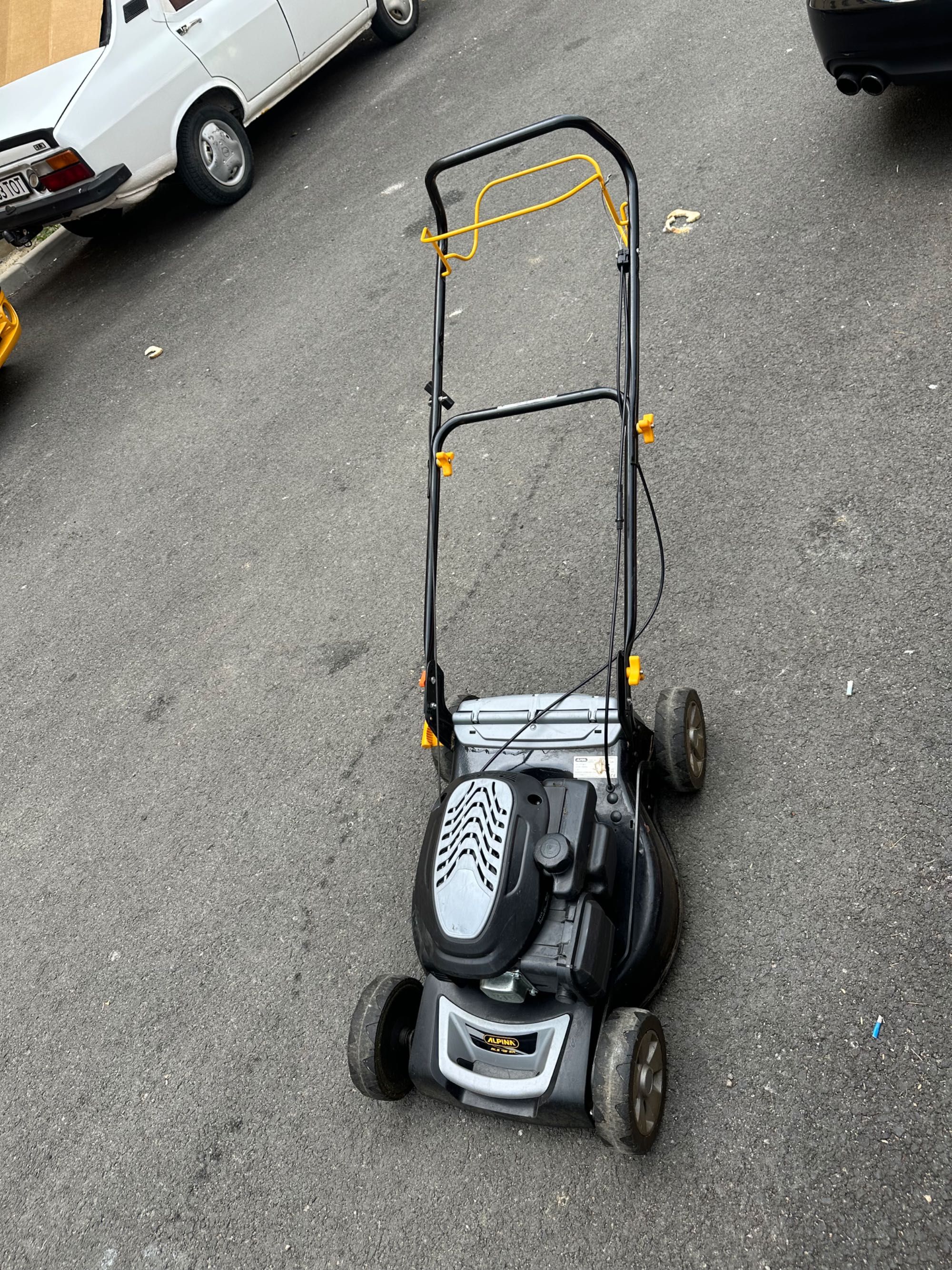 Mașină de tuns gazonul Honda