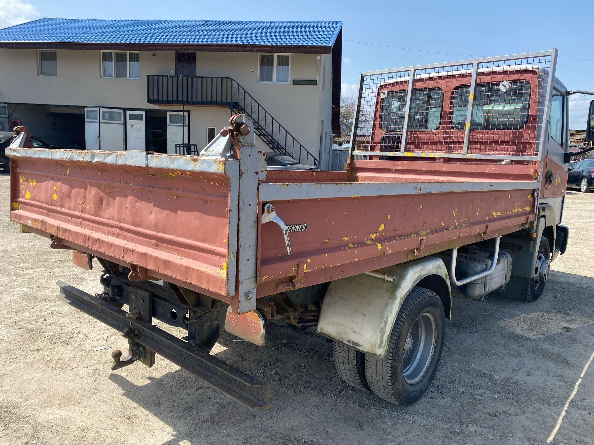 Nissan Atleon basculabil 35.13 3.5t
