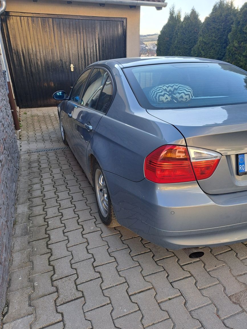 Vând BMW 318 I berlină