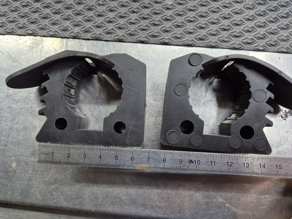 Крепления универсальные 9 (лопата, топор,.)