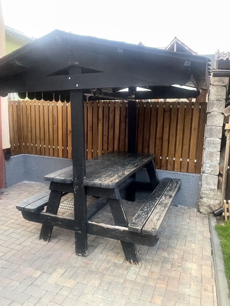 Promotie weekend Masa cu bancute si acoperis gradina