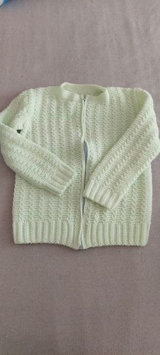 Пуловери ръчно изплетени