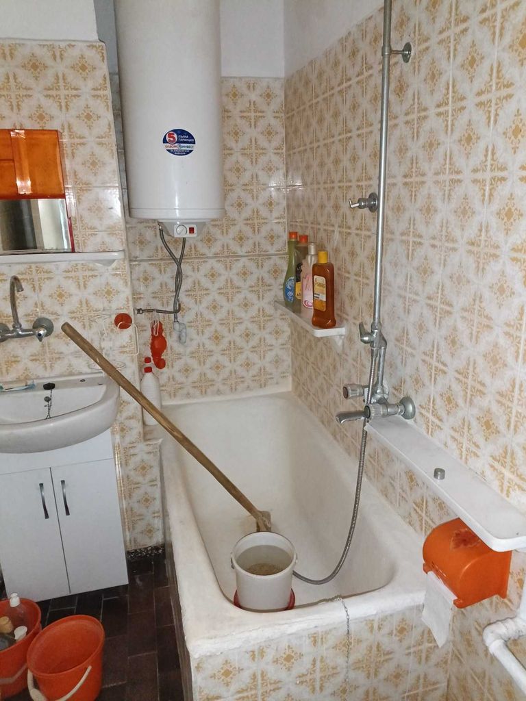 Продава се Двустаен апартамент в Разград, Орел - 64 кв.м за 1116 €/кв.м - Снимка #2