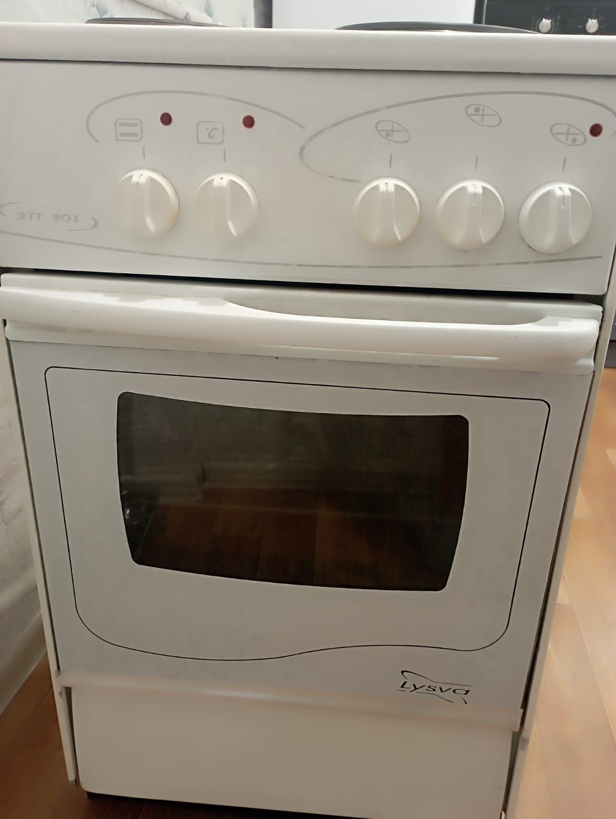 Продам электрическую плиту.