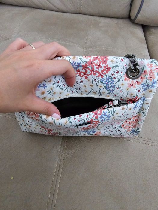 Чисто нова чанта Parfois