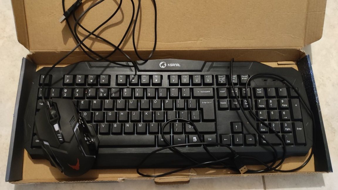 Vând tastatura+mouse gaming