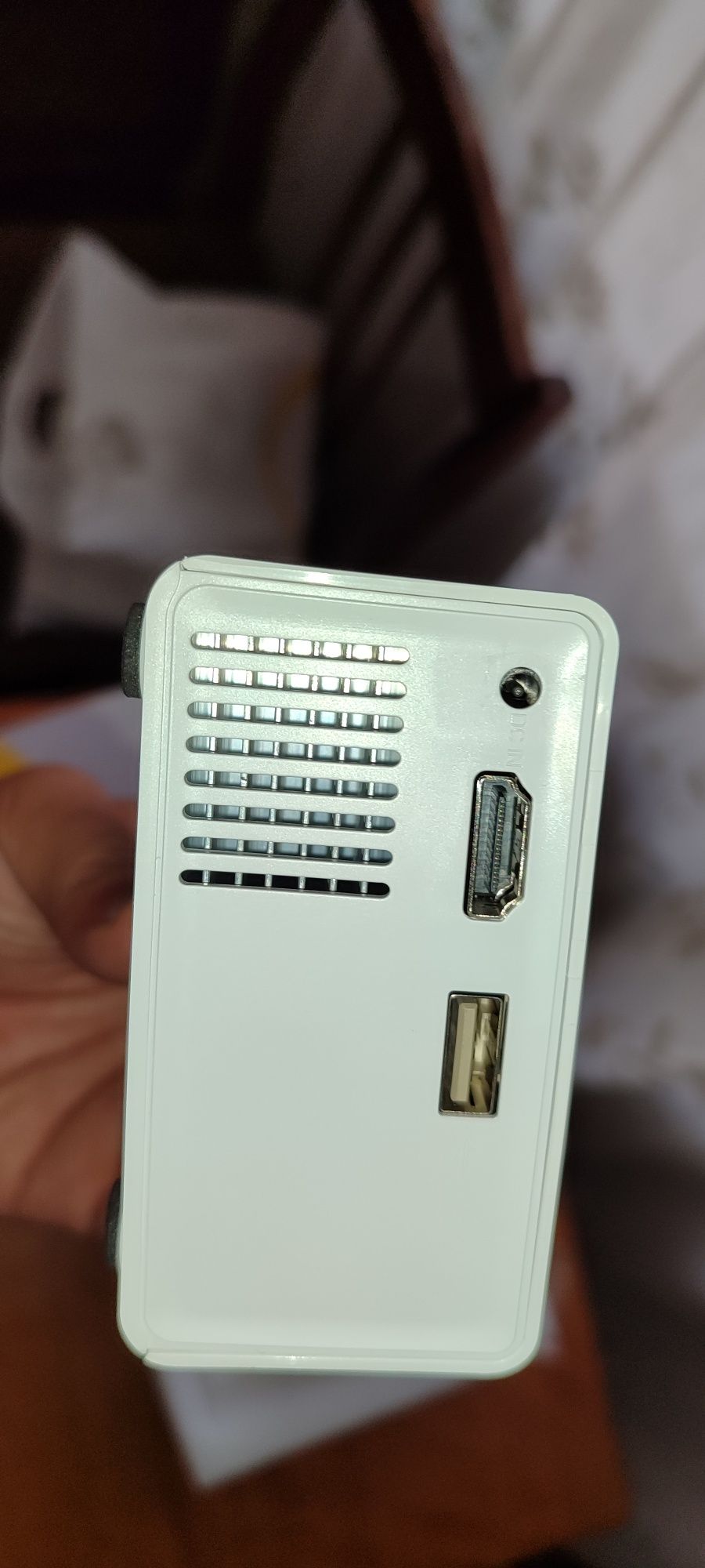 Mini projector bolalar uchun 320x240 piksel