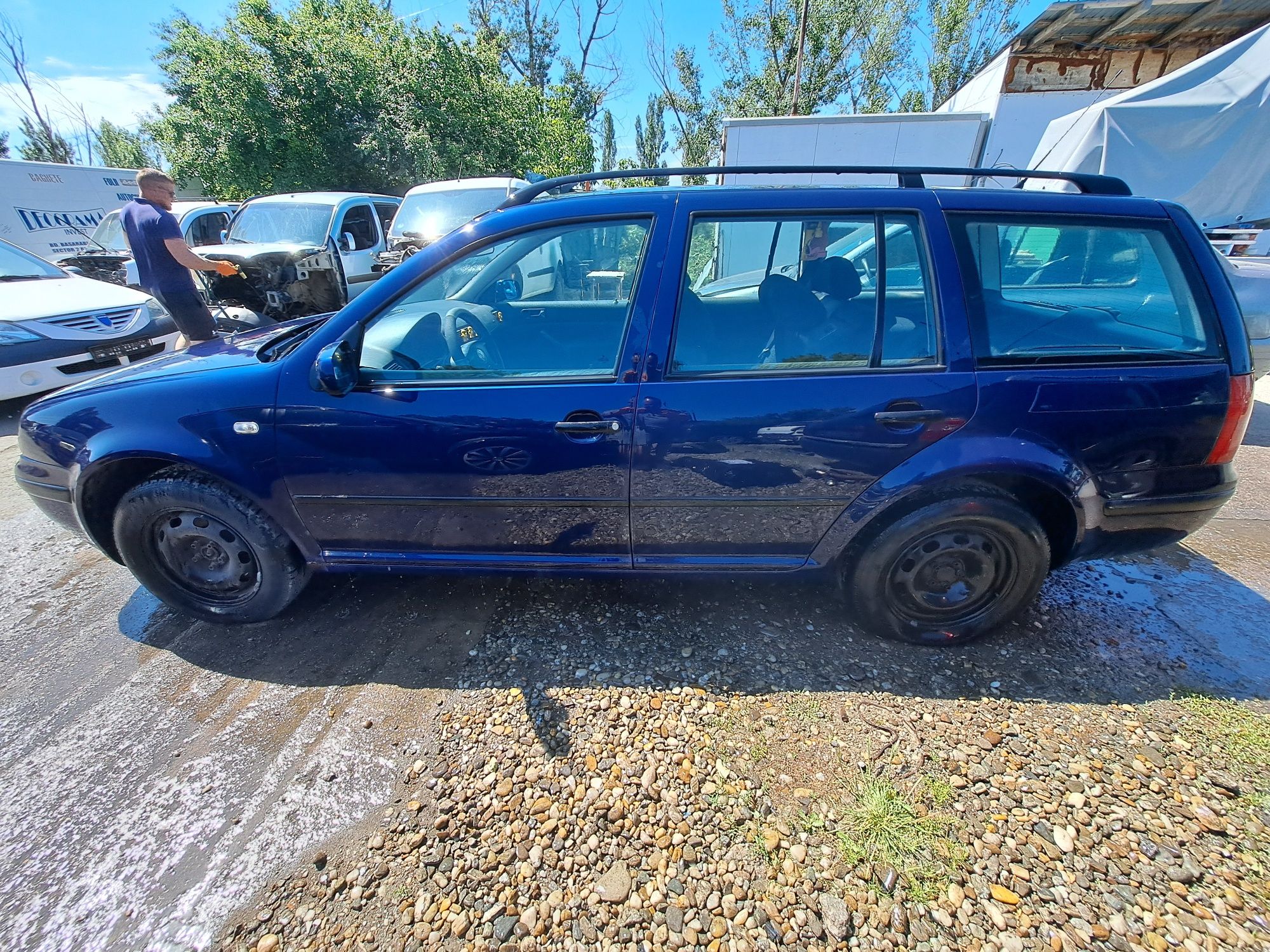 Dezmembrez Golf 4 Break 1.6 B AZD 77 kw Euro 4 2001