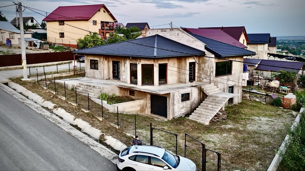 Casa de vanzare,mai multe detalii in privat