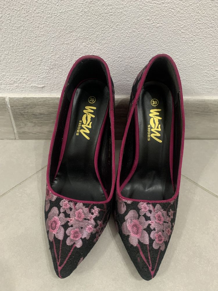 Pantofi marimea 39, femei