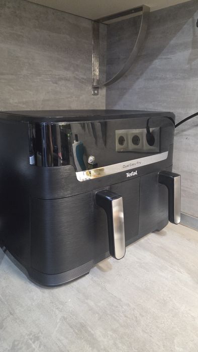 НОВ Едър фрайър TEFAL Dual Easy Fry 11l НОВ