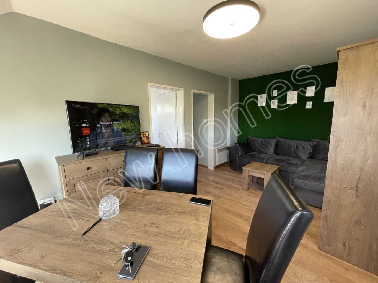 Продава се Тристаен апартамент в Пловдив, Съдийски - 78 кв.м за 1270 €/кв.м - Снимка #2
