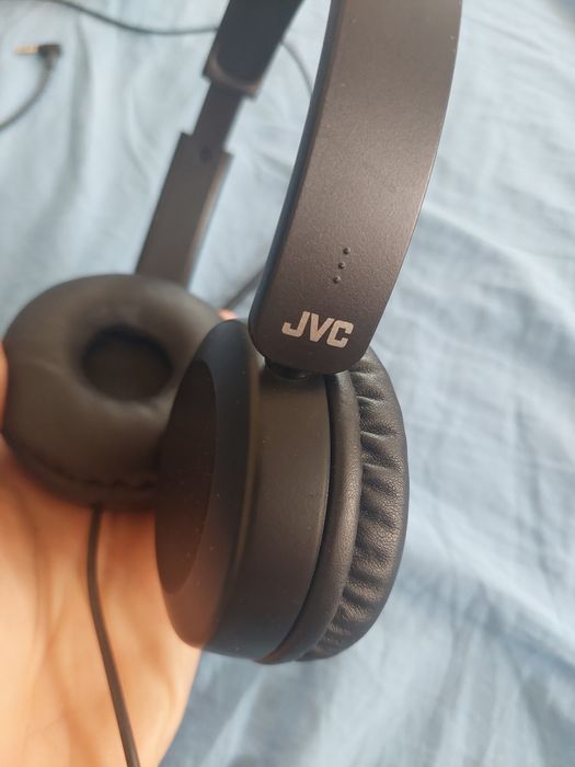 Casti JVC  cu fir aux