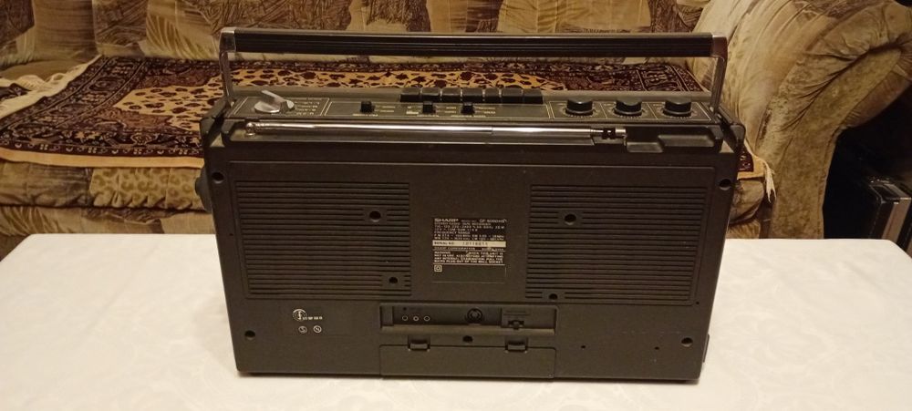 Radio-casetofon SHARP Gf-6060 HB
