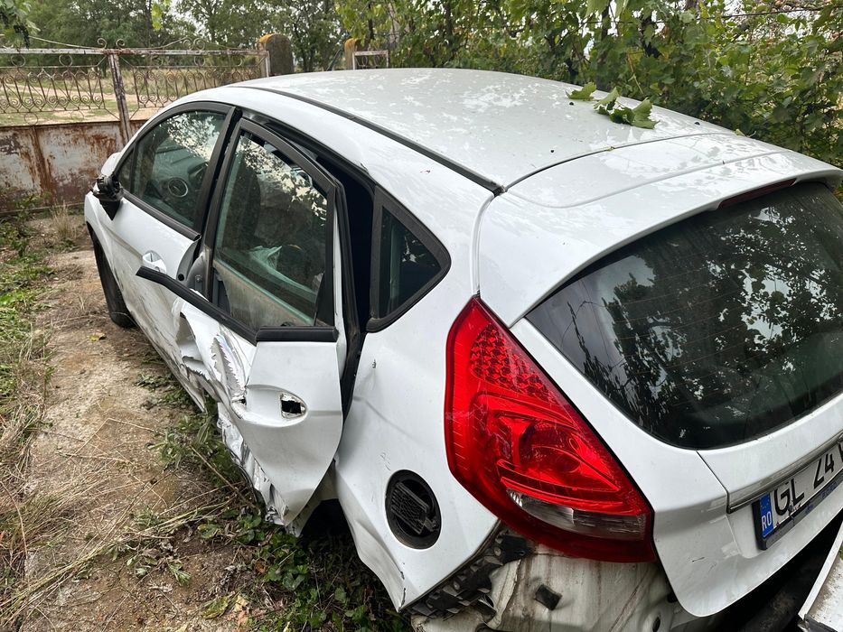 Ford Fiesta 1.6 TDCi 2011 – avariat