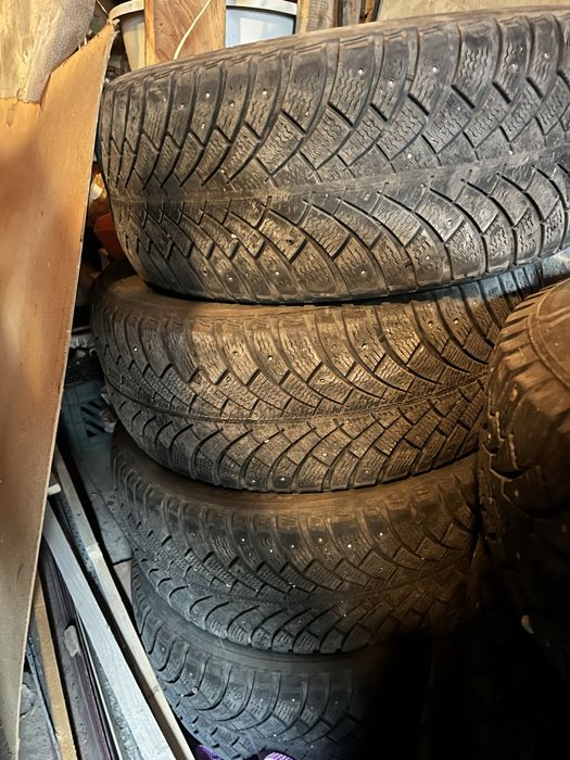 Резина зимняя на 17