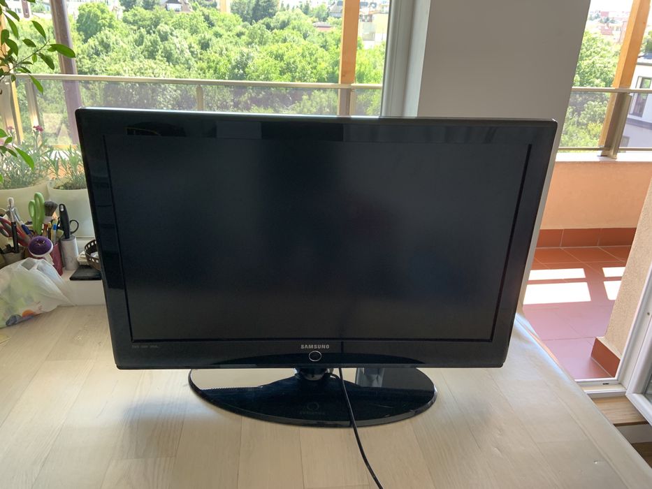 Samsung LE37M86BD TV