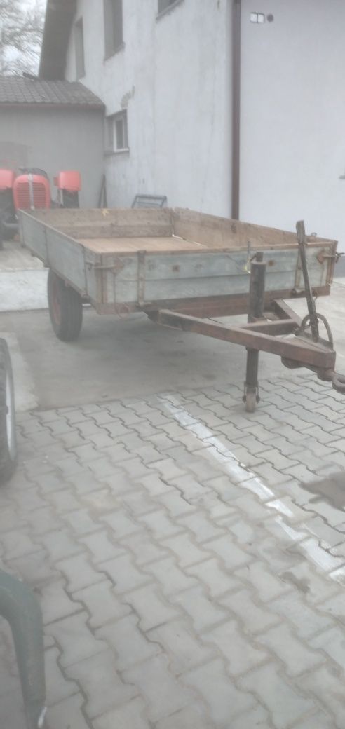 Remorca după tractor