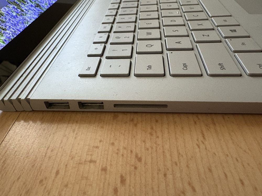 Microsoft Surface Book 2 лаптоп/таблет 13.5", Intel i5-7300U, 8/256GB