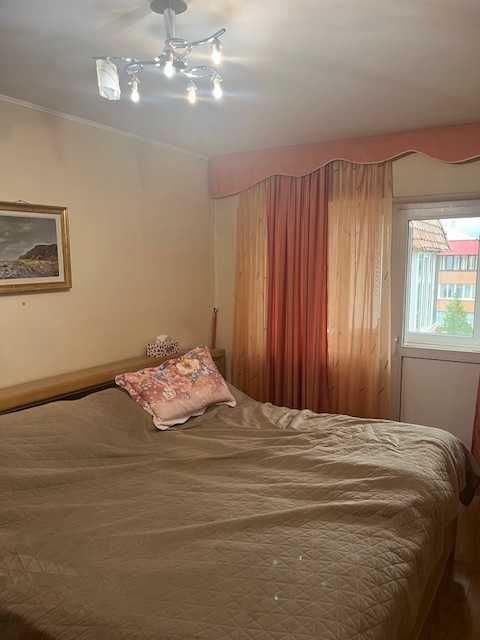 Apartament cu 3 camere in Tg.Neamt, B-dul Mihai Eminescu, bl.M9, 75 mp