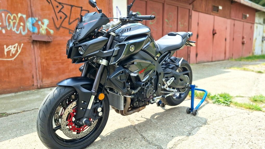 Vand Yamaha MT 10 crossplane 160hp impecabila ca si noua