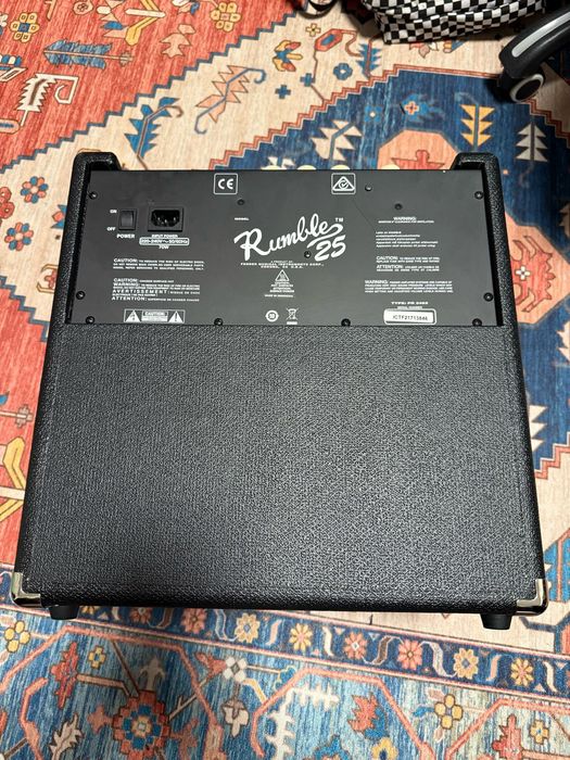 Комбо усилитель fender rumble 25