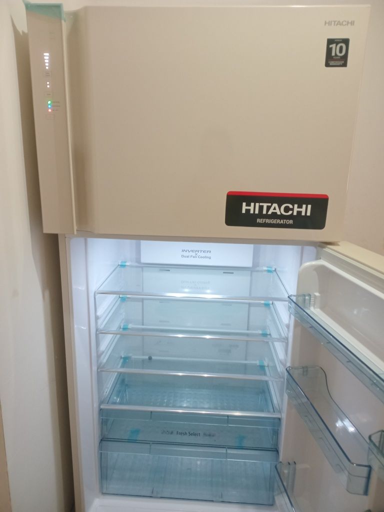 Холодильник HITACHI