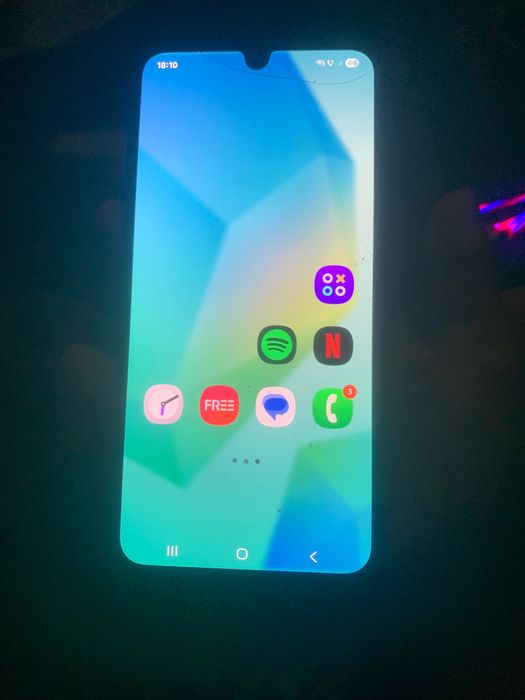 Vând Samsung a16 în stare perfectă