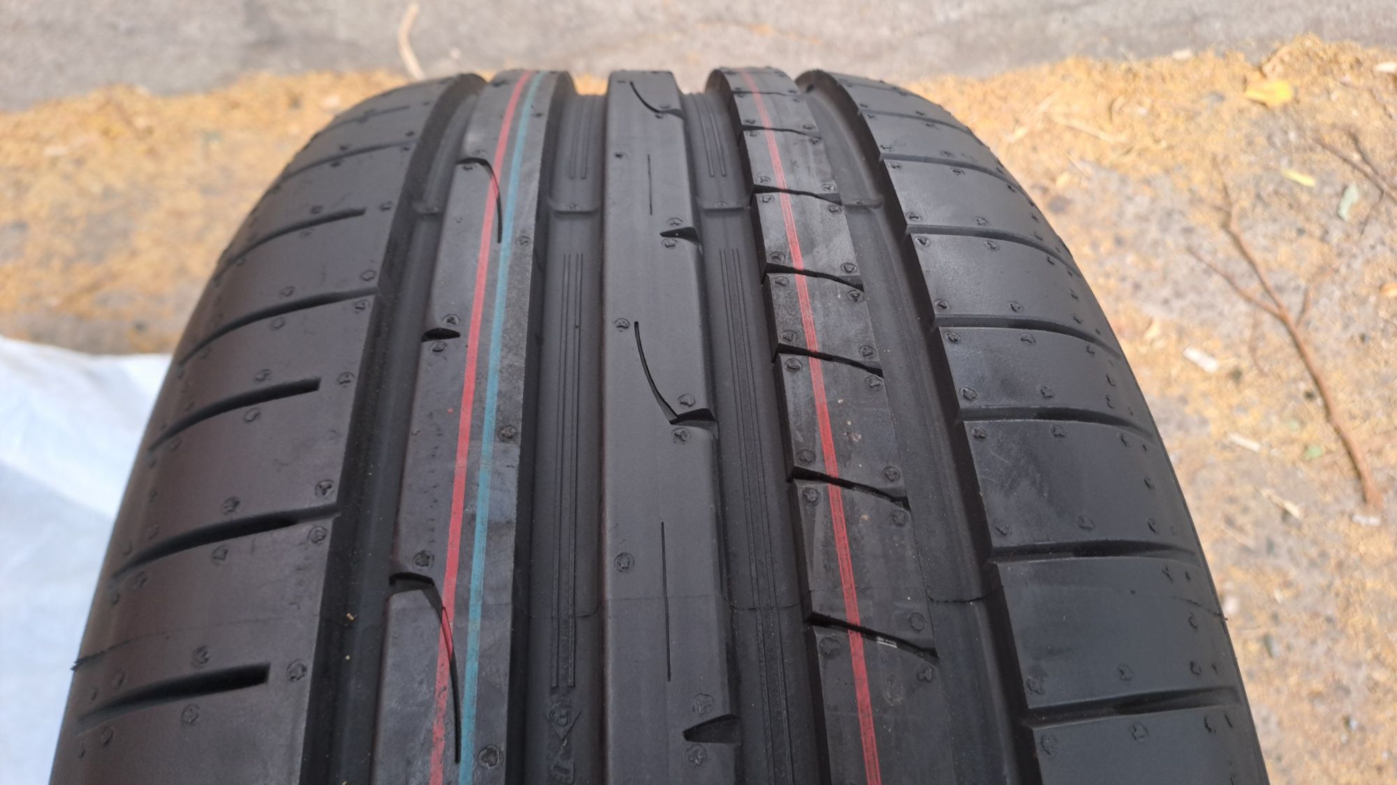1бр. Нова 225/45/18 Dunlop Sport Maxx RT2