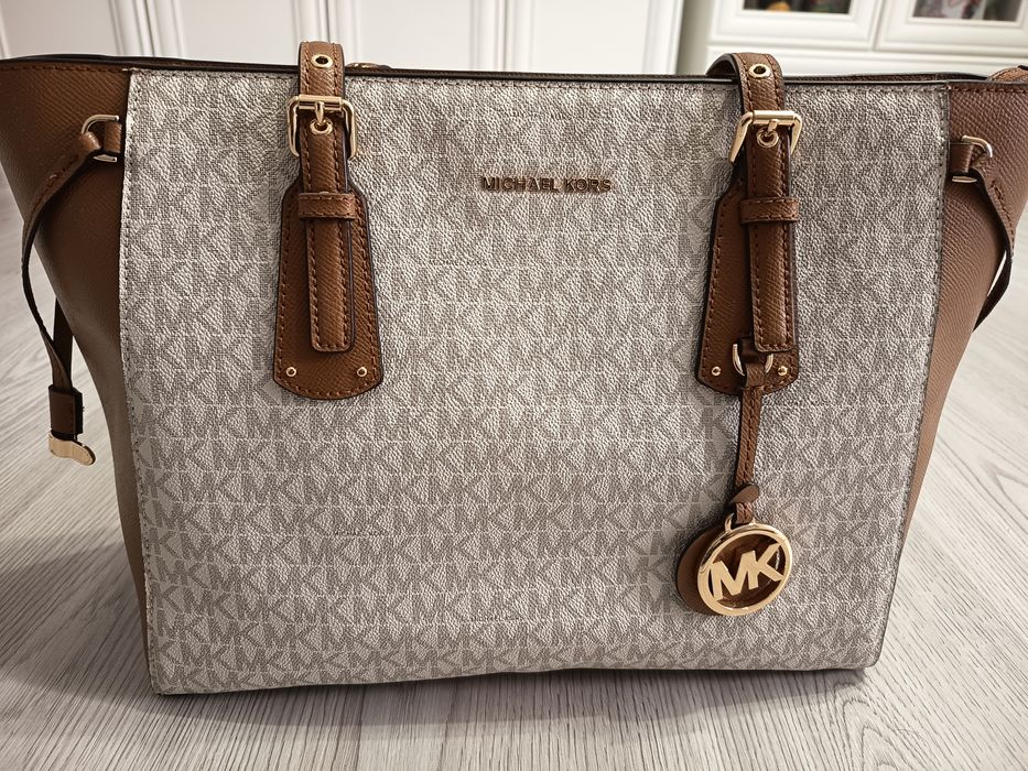 Vând geanta Michel kors