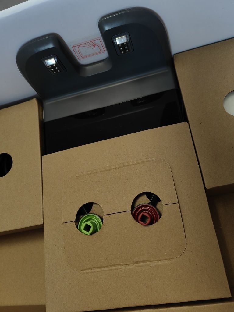 Robot de aspirare si curatare nou