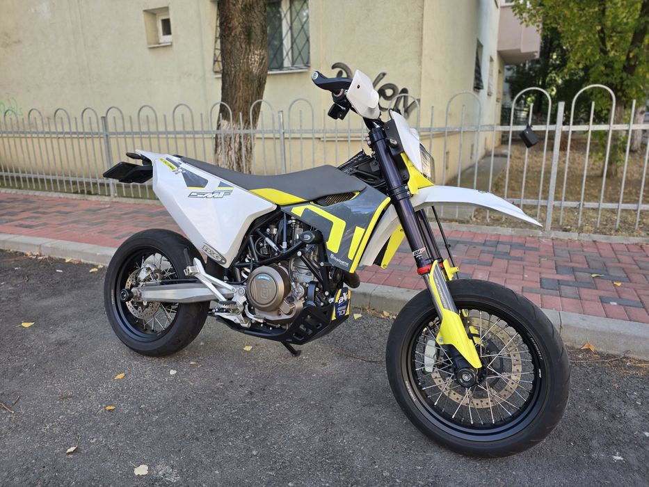 Husqvarna 701 Supermoto 2022