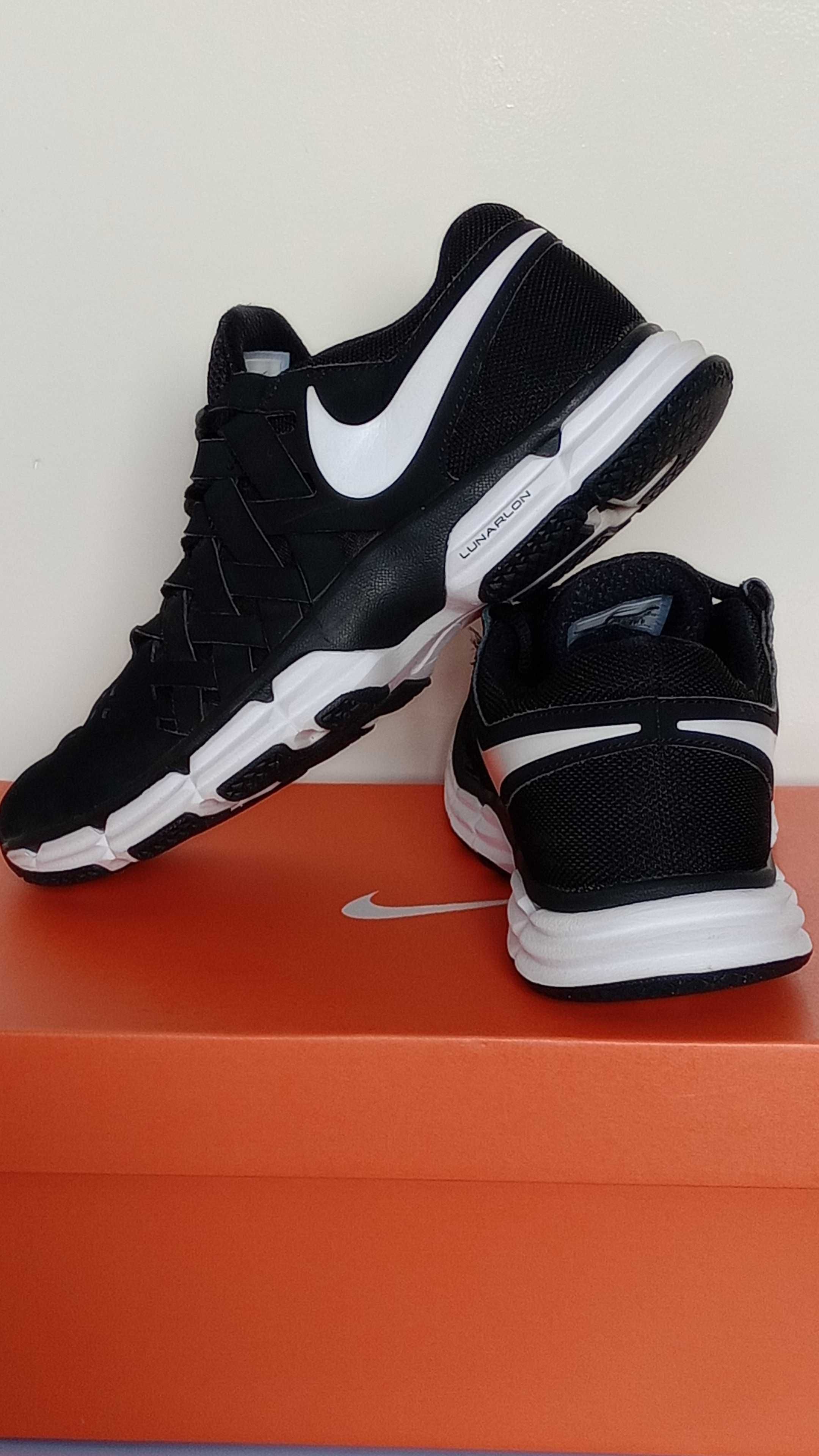 Nike Lunar Fingertrap