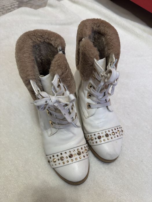 Отдам бесплатно зимние сапоги, размер 36