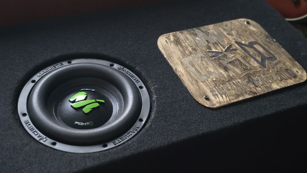 Subwoofer auto deaf bonce 8" 600 rms
