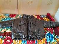 Продам осеннею женскую курткуразмер 44 в отличном состоянии