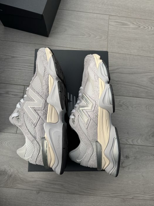 Обувки new balance 9060