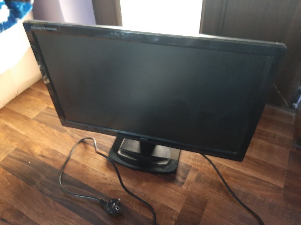 Vând monitor iiyama prolite E2482HSD