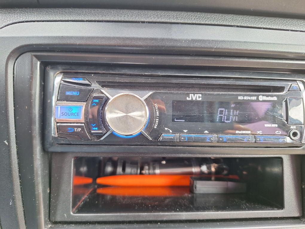 CD player JVC Bluetooth