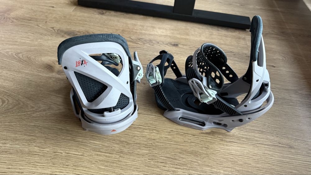 Legaturi Burton Lexa EST size M / Fete