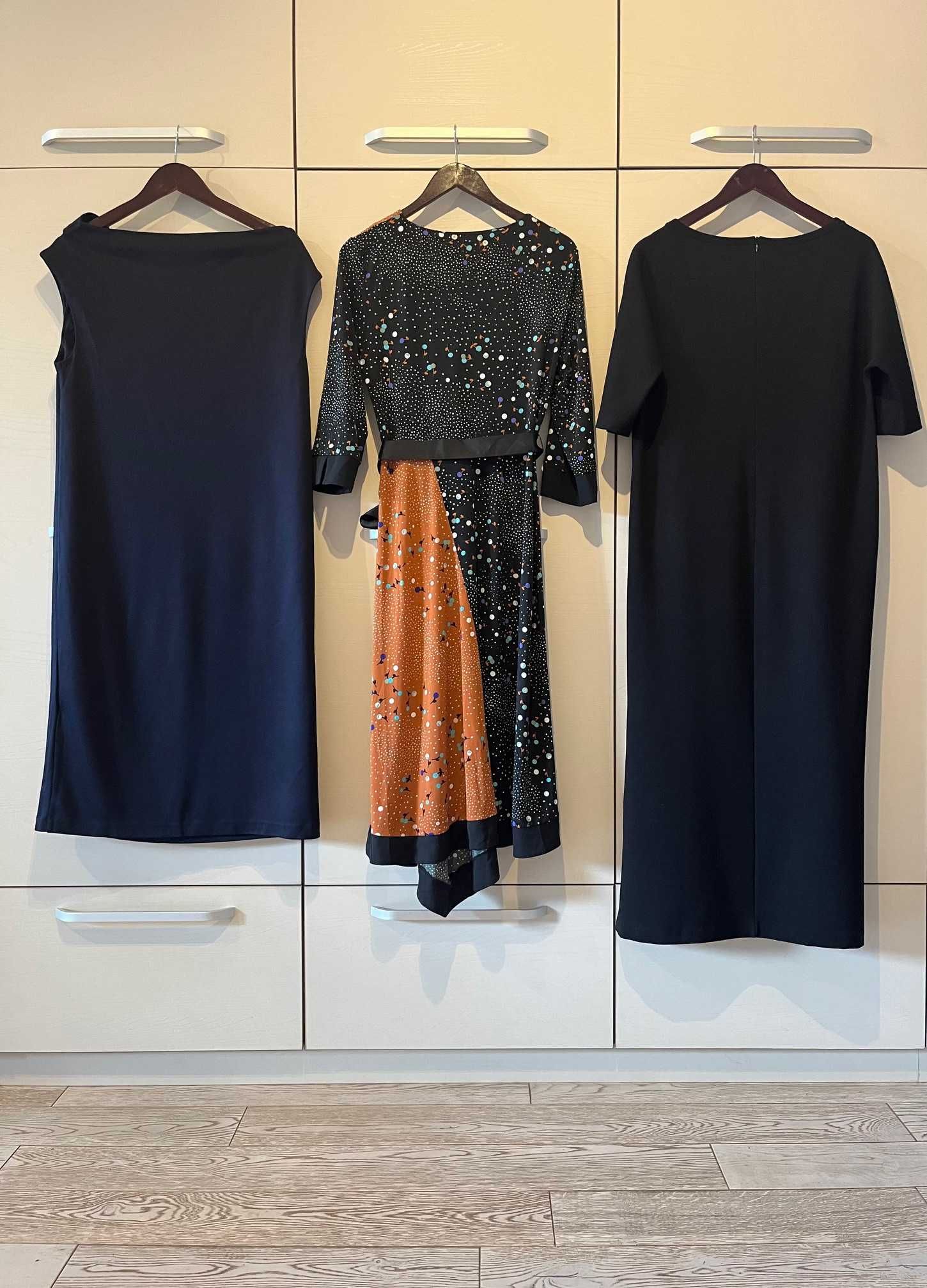 РАЗПРОДАЖБА на РОКЛИ р-р L-XL, Ted Baker, COS, Weekend Max Mara и др.
