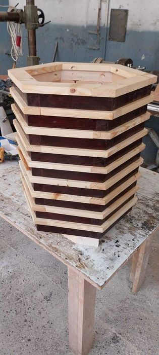 Vand mobilier din lemn / Vand moara de apa din lemn