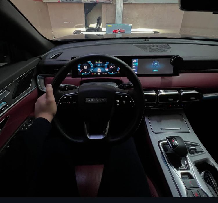 Jetourx70 plus 2023 holati yaxshi srochniy sotiladi