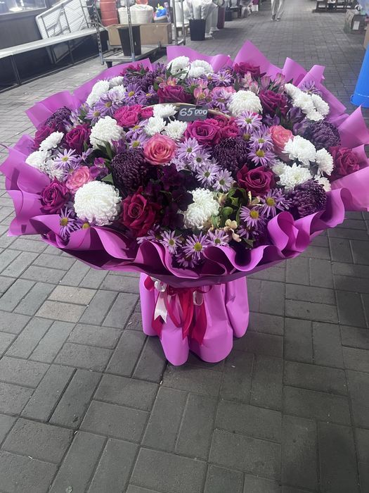 Очень большой красивый букет за 65.000 тг