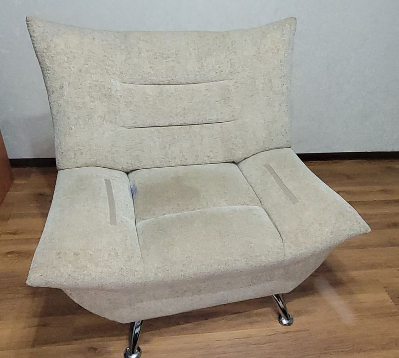 Два одноместных кресла