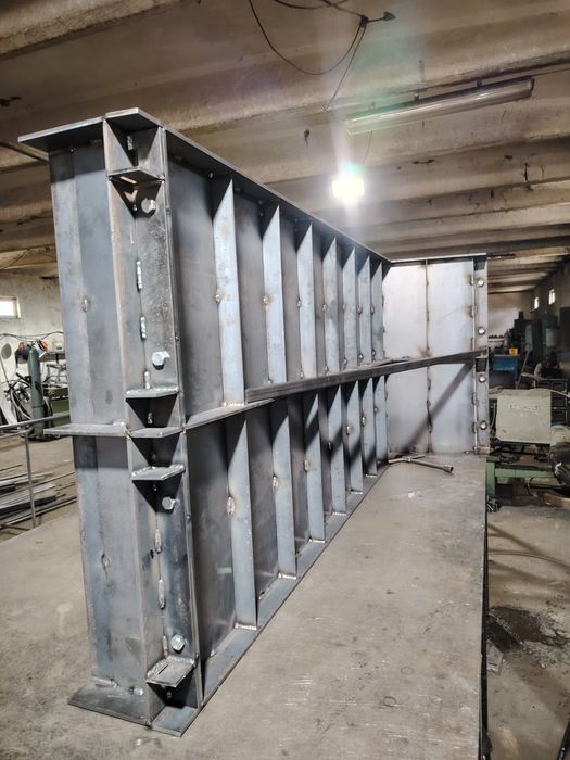 Matriță pentru elemente de beton de gard L sau T