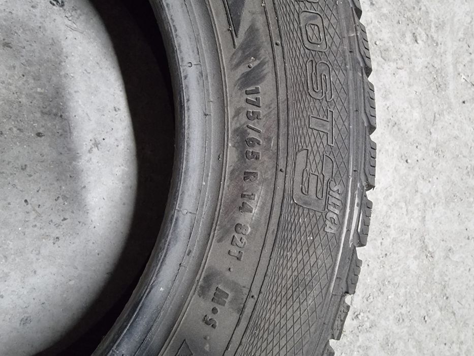 Автомобилна гума 175/65/14 82T