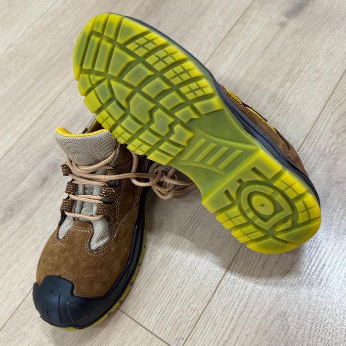 Спецботикнки осений 40 размер зимний 42 размер новый