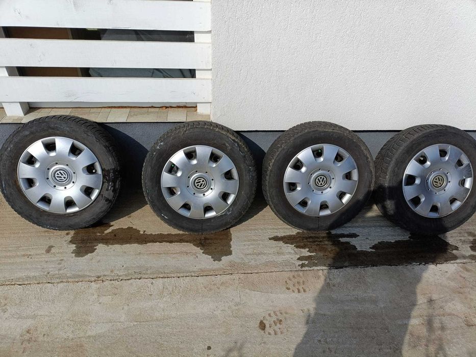 Jante de tabla R15 cu 4 cauciucuri de iarna, Skoda Octavia, Jetta