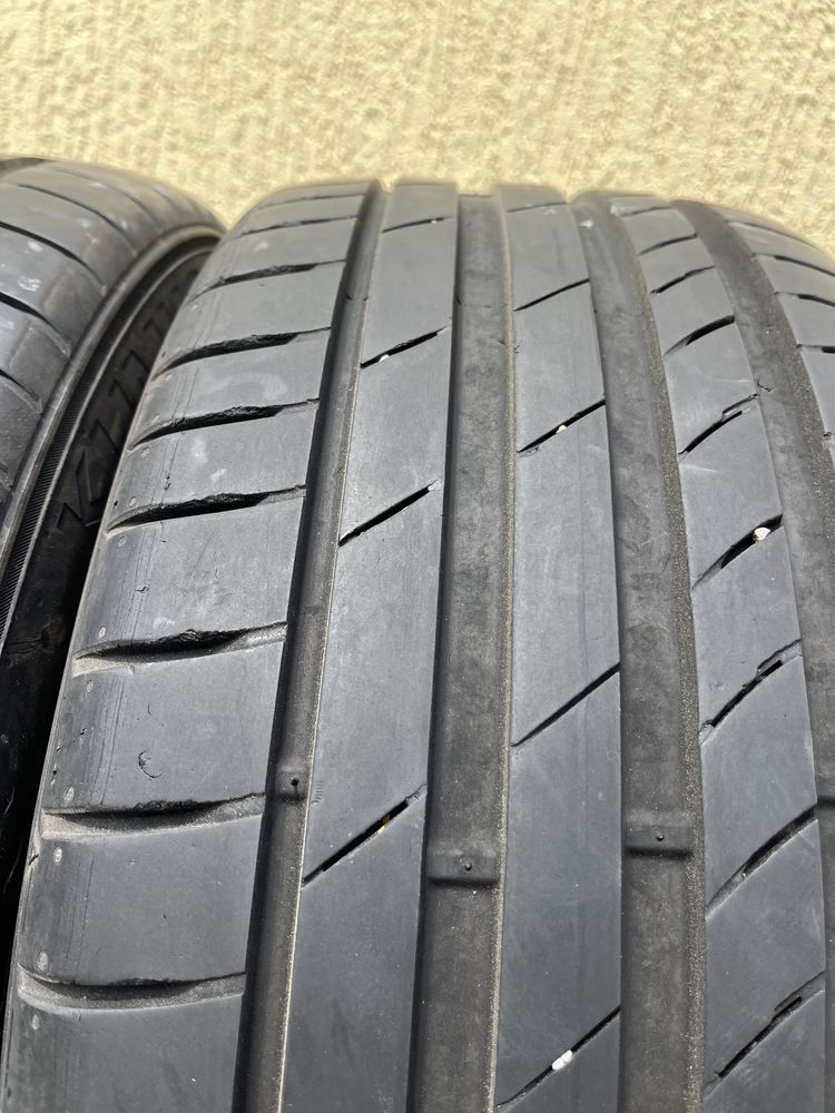 2 бр. летни гуми 235/45/17 Kumho 6 mm DOT 4517